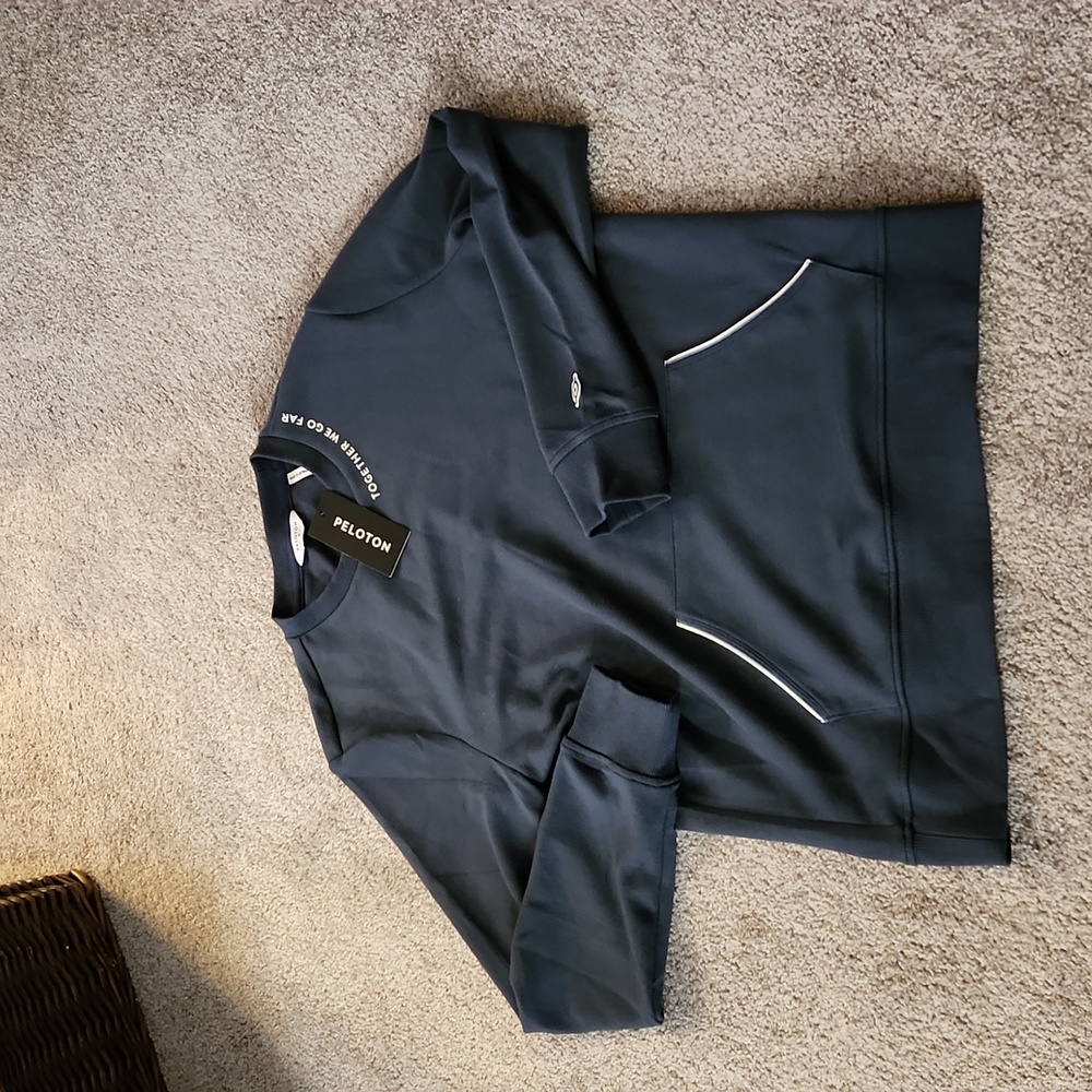 NWT Peloton Sweatshirt Size Medium